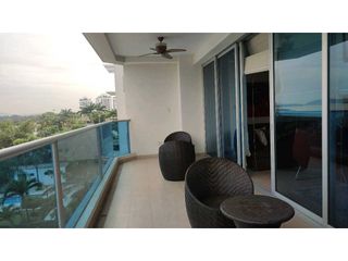 Departamento con vista frontal al rio  Guayaquil Tenis.