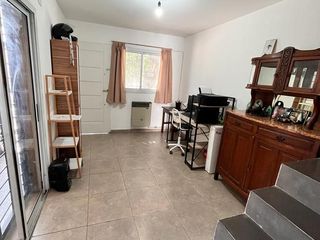 Foto 2 de Precioso dúplex de 3 dormitorios, altura Av. América al 1900, Barrio AGET