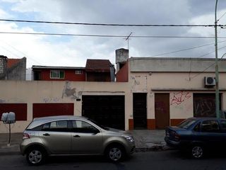 Foto 6 de PROPIEDAD EN BLOCK: LOCAL CON VIVIENDA Y DEPTO EN ITALIA  Y ALBERTI