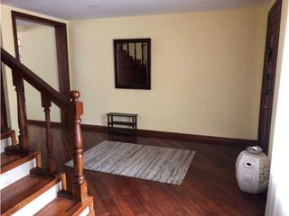 Casa en Jacaranda en Renta 5 habitaciones Cumbaya