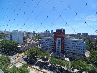Zona Parque Lezama, 3 ambientes al frente, balcon, cocina separada,  vista panoramica,