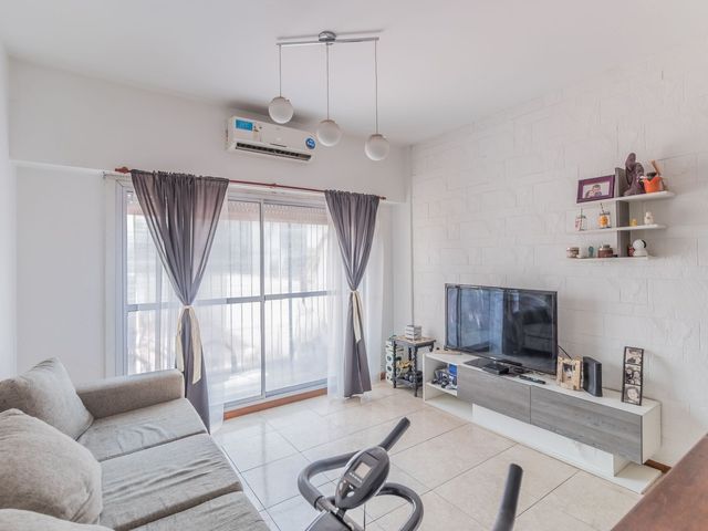 Venta departamento 4 ambientes P Chacabuco Patio