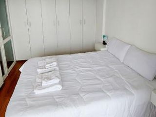 Venta departamento de un dormitorio con balcón en Pichincha Retasado