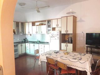 Foto 15 de Venta Casa 3 dorm. 2 baños  B° Gral Paz