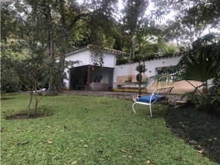 Casa en Alquiler por Día Sector Alto del Tesoro Medellín