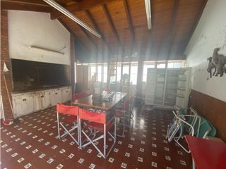 Foto 10 de Chalet 7 ambientes. Excelente ubicación. U$S 410.000.-