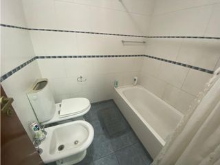 Foto 17 de Chalet 7 ambientes. Excelente ubicación. U$S 410.000.-