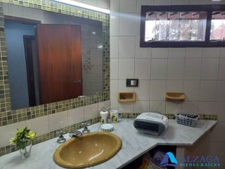 Foto 18 de Casa en venta en Quilmes Oeste