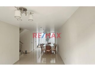 Foto 3 de 🏡 ¡Vive con tranquilidad en la Campiña de Moche! 🌿✨

Descubre esta hermosa casa en esquina, ubicada dentro del exclusivo Condominio Villa Muchik, do