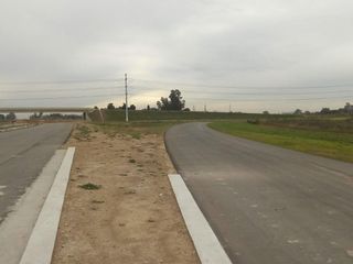 Venta Fracción campo en  Autopista Pte. Perón y Av. Patricios