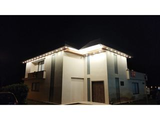 vendo hermosa Casa por estrenar en Santo Domingo de los TSACHILLAS