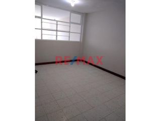 Foto 6 de 🌟¡Descubre tu nuevo hogar en Piura!🌟

🏡 Este espacioso y acogedor duplex te espera en Jr. Huancavelica 1749. Con una área construida de 110m², es la