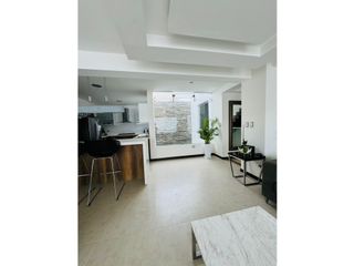 Foto 10 de VENDO HERMOSA CASA EN URB EL GOLF