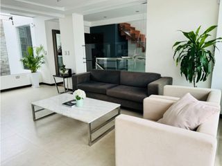 Foto 3 de VENDO HERMOSA CASA EN URB EL GOLF