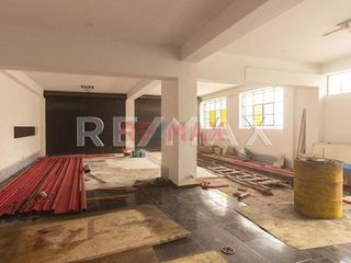 Foto 6 de HOTEL EN VENTA EN SJL a unos pasos de la Avenida Wiesse!!!

San Juan de Lurigancho es uno de los distritos más poblados de Lima, y por ende los inve
