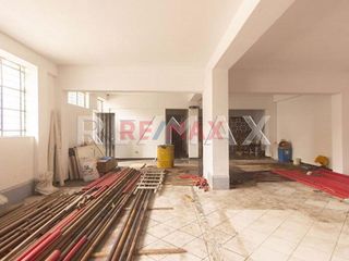 Foto 7 de HOTEL EN VENTA EN SJL a unos pasos de la Avenida Wiesse!!!

San Juan de Lurigancho es uno de los distritos más poblados de Lima, y por ende los inve