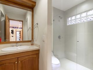 Foto 12 de apartamento en arriendo/venta en granada. Cod A18949