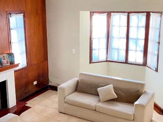 Exquisita Casa en Huaico: Espacios Amplios y Confort.