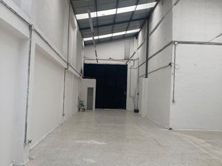 Foto 9 de bodega en arriendo en calle 80. Cod A935740