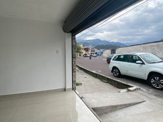 LOCAL COMERCIAL- EN RENTA- SUR DE QUITO ESTADIO DE CHIMBACALLE- 22 M2
