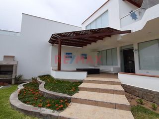 Foto 3 de condominio Moravia, Km 89.8 panamericana sur, Bujama, la casa numero 12, con vista al mar.
La casa tiene 189 mts2, consta de siete habitaciones, de l