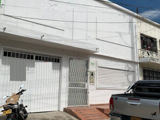 ARRIENDO CASA COMERCIAL EN ALARCON
