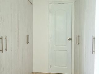 Foto 16 de Espectacular casa de venta nueva  en Urb. Casalaguna /km 12 av. León Febres Cordero / Acepto Biess