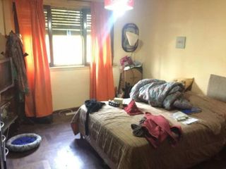 Casa en venta - 2 Dormitorios 1 Baño - Cochera - 110mts2 - Villa Elisa, La Plata