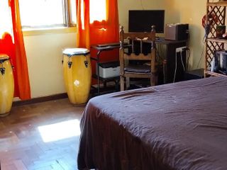Casa en venta - 2 Dormitorios 1 Baño - Cochera - 110mts2 - Villa Elisa, La Plata