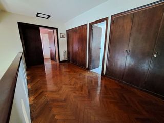 Casa 4 Ambientes en Alquiler Temporario - Varese / Loma de Stella Maris