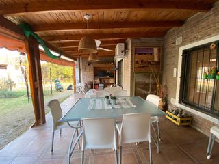 Foto 22 de Casa Funes  tres dormitorios con pileta en venta