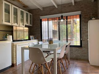 Foto 9 de Casa Funes  tres dormitorios con pileta en venta