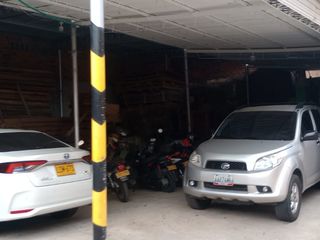 Foto 12 de bodega en arriendo en carora. Cod A11075