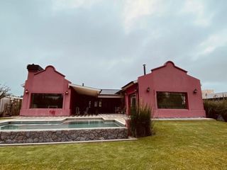 Espectacular Casa en Arenas del Sur
