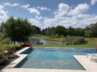 Foto 1 de Espectacular Casa en Arenas del Sur