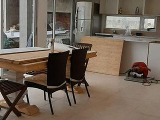 Casa en venta - 3 dormitorios 3 baños - Cochera - 1050mts2 - Haras del Sur III, La Plata