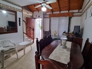 Foto 2 de Casa PH en venta en Las Toninas