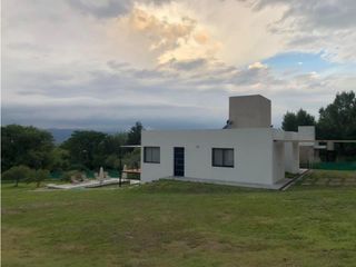 Foto 2 de ALQUILER TEMPORARIO DE CABAÑAS CON PILETA TANTI