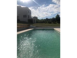 Foto 13 de ALQUILER TEMPORARIO DE CABAÑAS CON PILETA TANTI