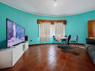 Foto 4 de Casa en venta de 3 dormitorios c/ cochera en Centro