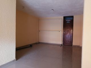 Foto 3 de VENTA LOCAL COMERCIAL CON BODEGA, NORTE DE QUITO, SECTOR LA PRENSA