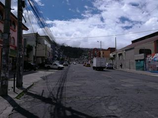 Foto 12 de VENTA LOCAL COMERCIAL CON BODEGA, NORTE DE QUITO, SECTOR LA PRENSA