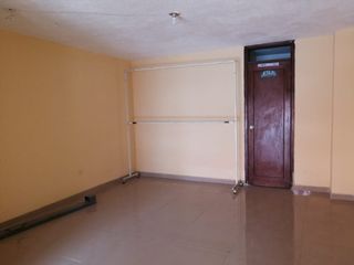 Foto 4 de VENTA LOCAL COMERCIAL CON BODEGA, NORTE DE QUITO, SECTOR LA PRENSA