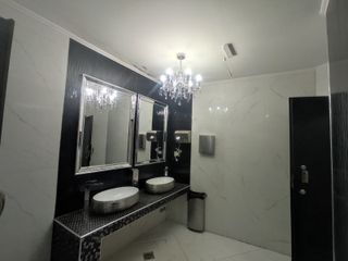 Foto 17 de SE ALQUILA LOCAL  200 M2  EN ABBOTT