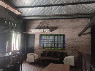 Foto 9 de SE ALQUILA LOCAL  200 M2  EN ABBOTT