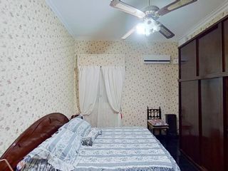 PH tipo Casa en Esquina de 2 Dormitorios con Cochera en el barrio de Tolosa - La Plata
