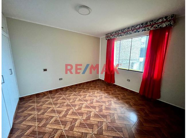 Casa en Venta en San Juan de Miraflores - Więcej