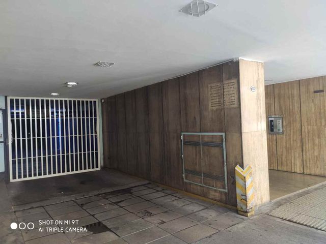 VENTA COCHERA EN SAN NICOLAS CON VIGILANCIA 24HS
