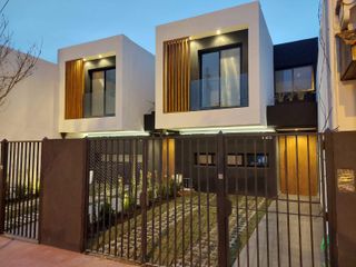 Casa en Punta Chica