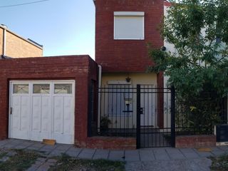 Foto 1 de Duplex 2 dormitorios Azucena Villaflor 2200